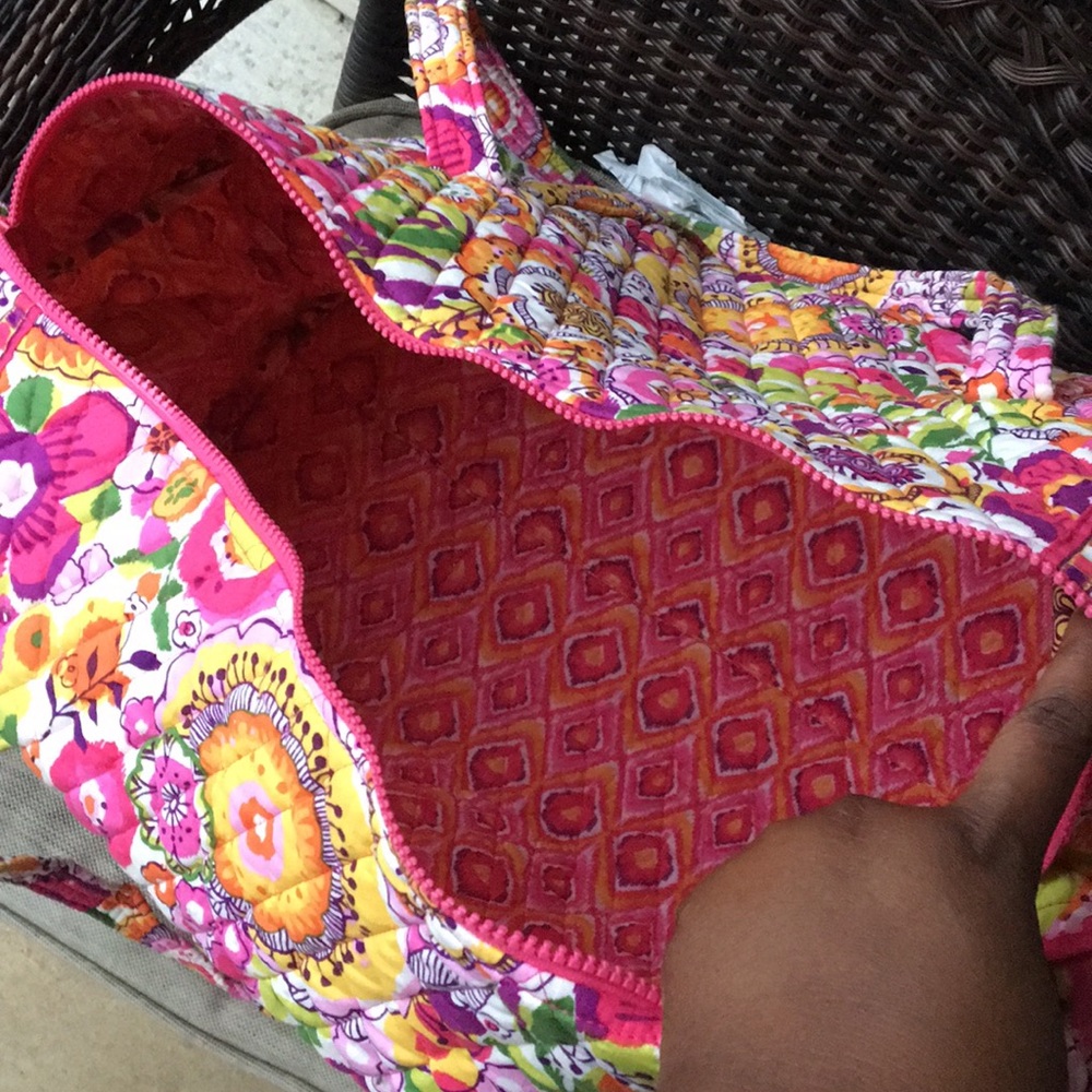 Vera Bradley Giant Carry On - Picture 8 of 12